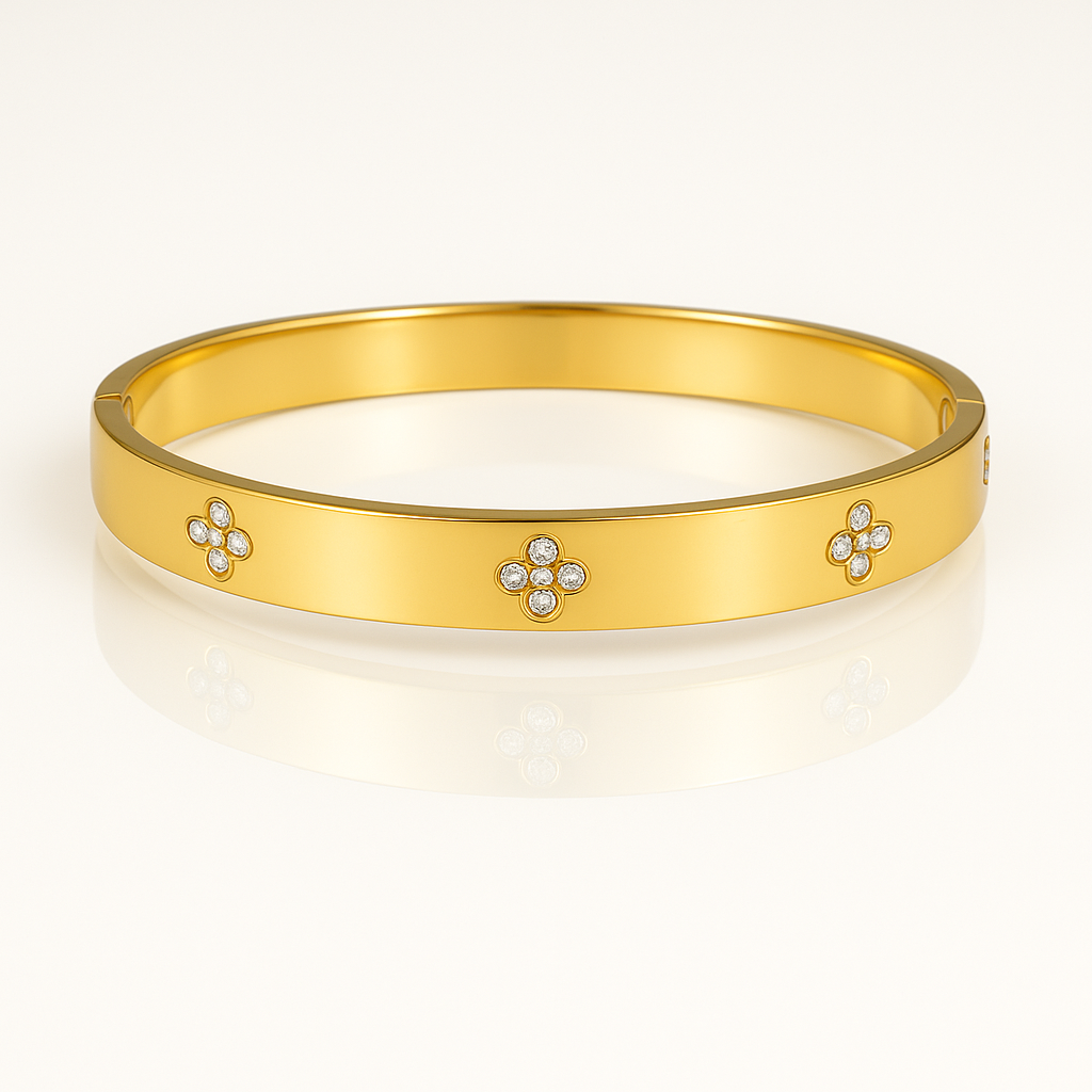 “Petite Clover” Bangle