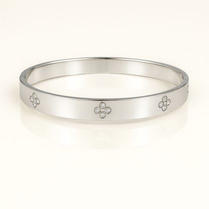 “Lumière Clover” Bangle